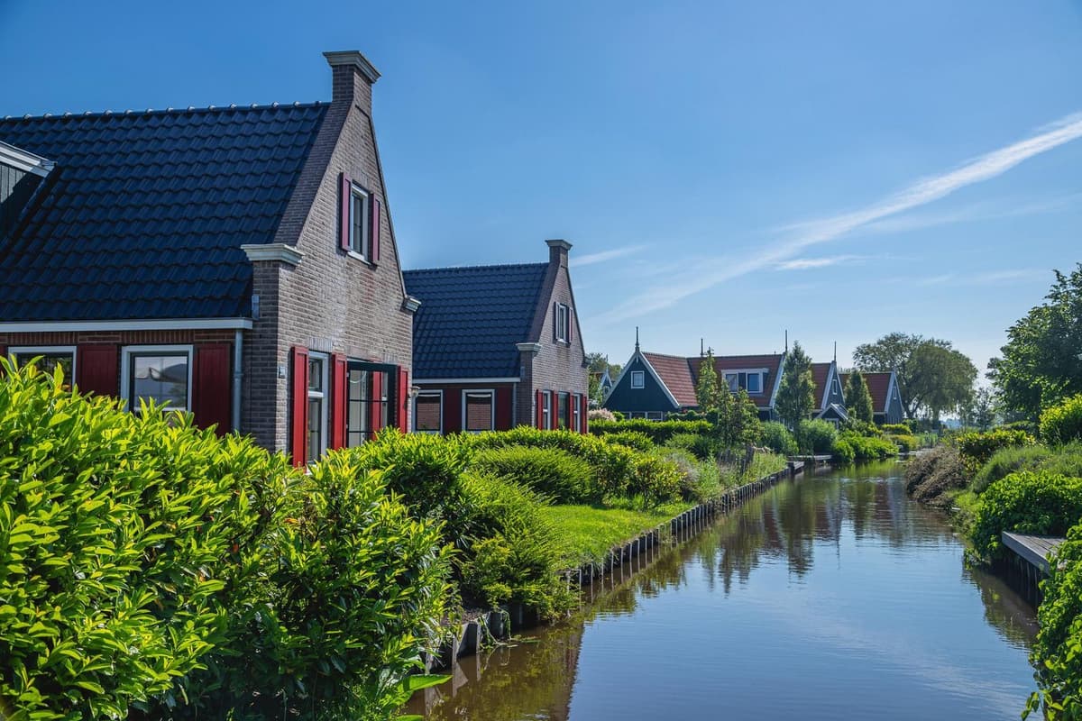 Vakantiepark De Beemster - Grachtenfahrt am Abend